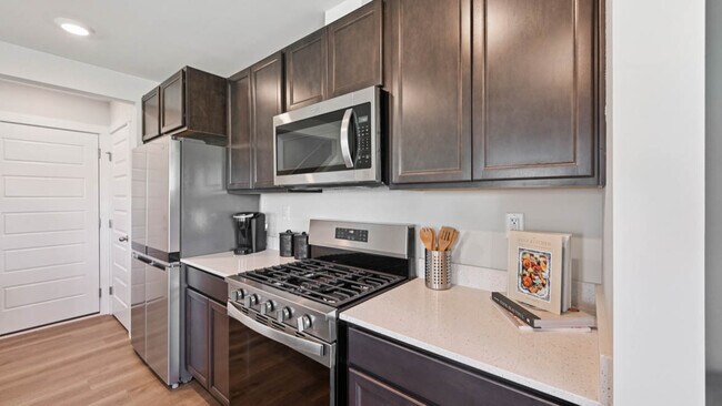 3537 Richardson Cir, Yorkville, IL 60560 - photo 4