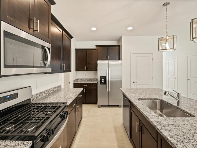 7021 W Jadewood Ln, Tucson, AZ 85757 - photo 3