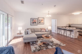 10 Conners Ave, Mansfield, MA 02048