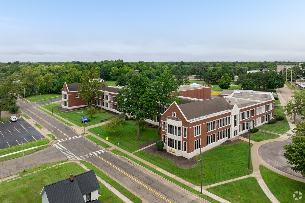 Ann J. Kellogg School has a lower than average student to teacher ratio of 12 to 1.