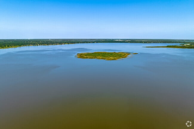 On the northern edge of Cypresswood lies Lake Hamilton. This lake rates among the top for fish.