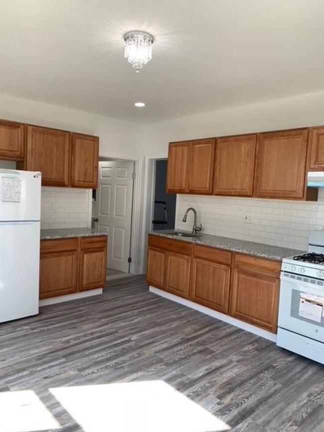 94 Carlisle St unit 2 bedroom apartment, New Haven, CT 06519 - photo 4