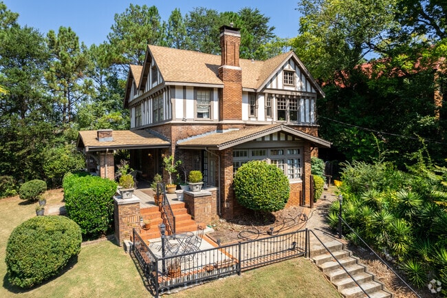 Find out why it's hard not to be fascinated by the houses in Highland Park.