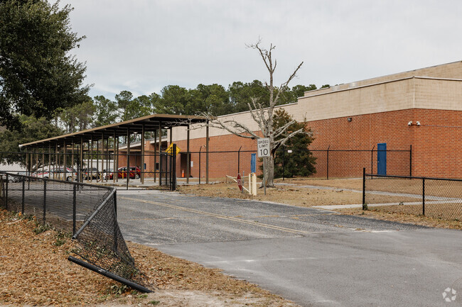 Colleton County Middle in Walterboro has pick up and drop off areas.