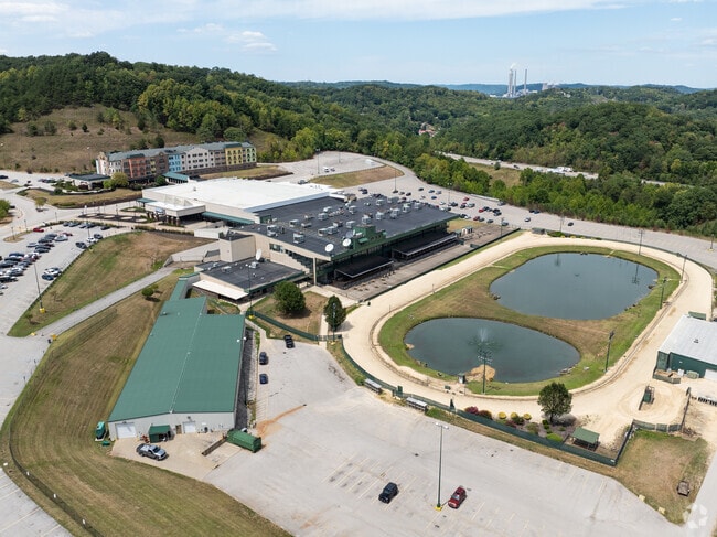 Cross Lanes offers access to the Mardi Gras Casino and Resort for an exciting time.