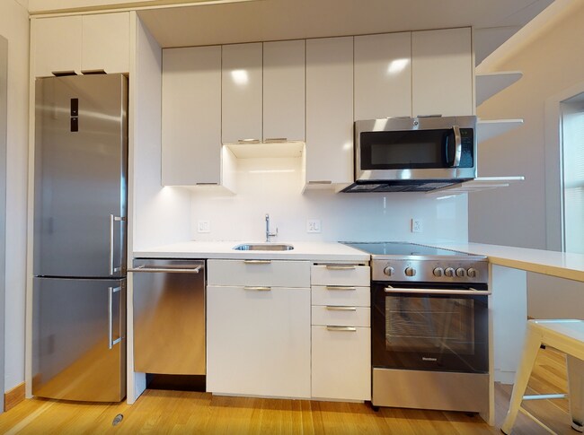 114 Mount Auburn St unit 115-32, Cambridge, MA 02138 - photo 2