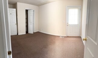 683 Grant St, Clarkesville, GA 30523