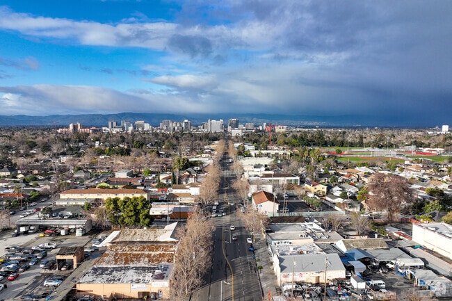 The Northside neighborhood is just adjacent to the Downtown San Jose.
