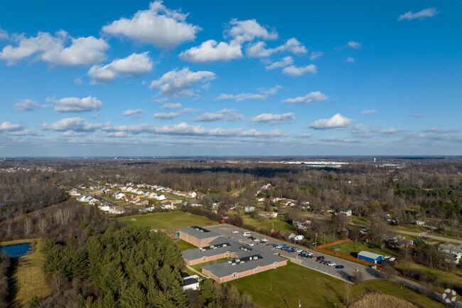 Woodland Park Academy has a student population of 286 students.