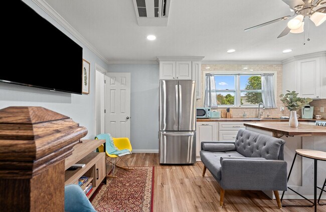 2 Mead Dr unit ID1354826P, Pensacola, FL 32526 - photo 3