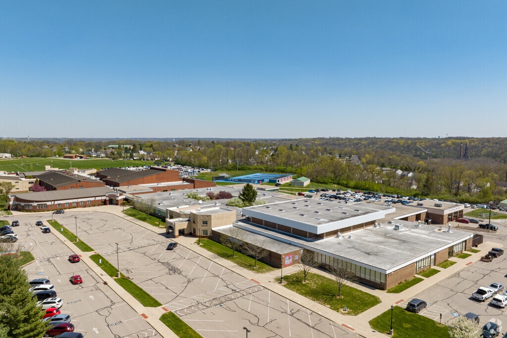 Aerial view of Kings Junior High School in Mason.