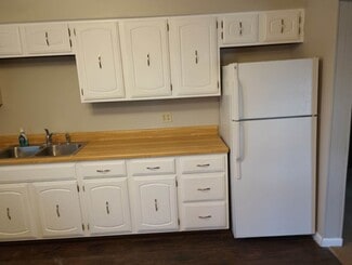 711 Vulcan St, Iron Mountain, MI 49801