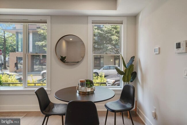 703 Newton Place NW, Washington, DC 20010 - photo 3