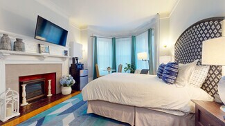 1029 Beacon St Unit 1, Brookline, MA 02446