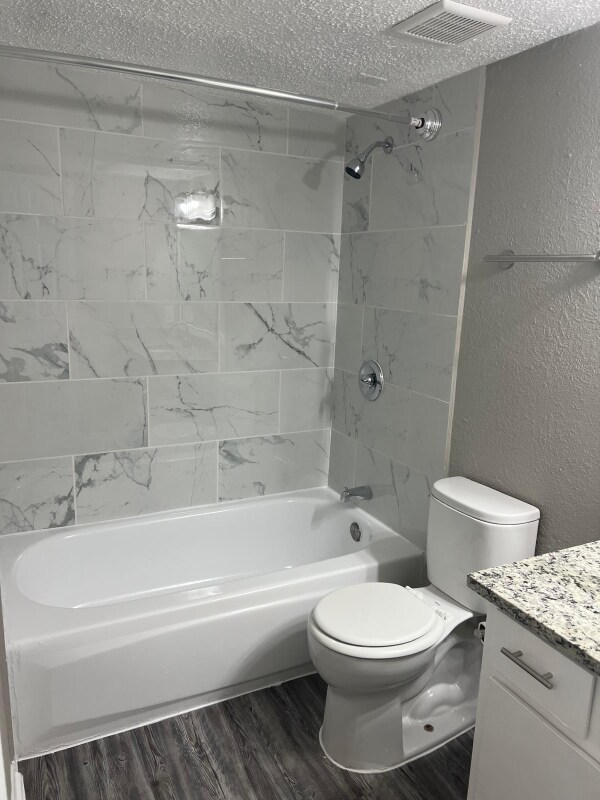 3203 W Walnut Hill Ln unit 2, Irving, TX 75038 - photo 6