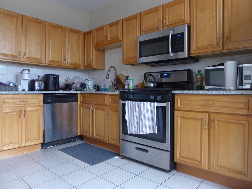 828 Parker St unit 2, Roxbury Crossing, MA 02120 - photo 1