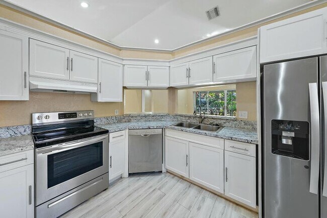 13 Via de Casas Sur, Boynton Beach, FL 33426 - photo 3