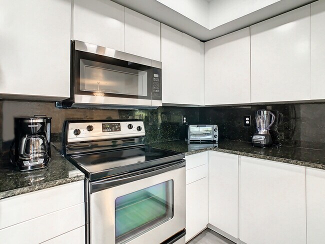 7200 Westpointe Blvd unit 1511, Orlando, FL 32835 - photo 6