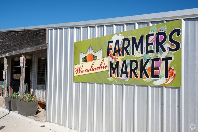 The Waxahachie Farmers Market opens every spring, offering the freshest produce and goods.
