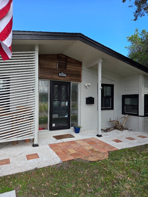 1811 Eastern Dr, Jacksonville Beach, FL 32250