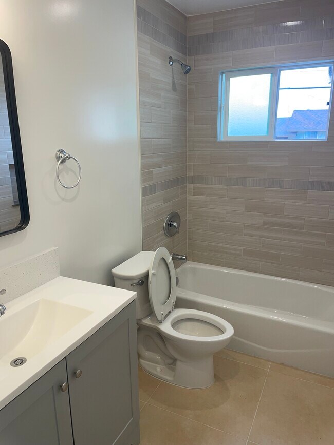 127 E A St unit 135, Port Hueneme, CA 93041 - photo 4