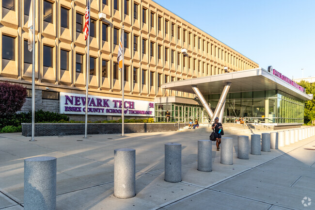 Newark Tech High School had an enrollment of 519 students as of the 2022–23 school year.