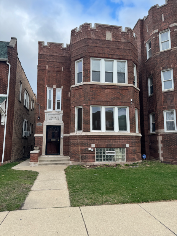 7927 S Eberhart Ave Unit 1, Chicago, IL 60619