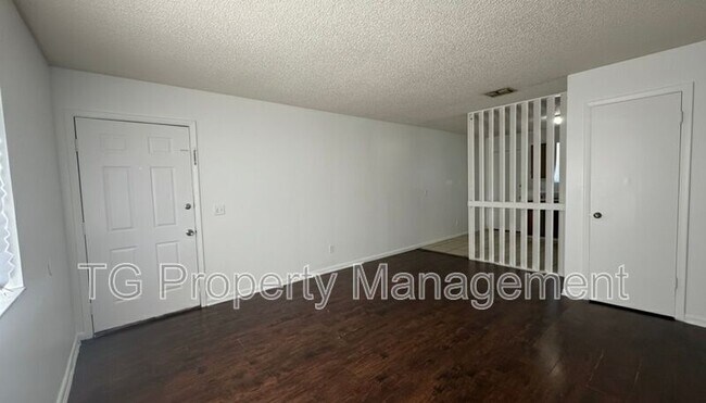 5144 Westchase Ct unit 4, Jacksonville, FL 32210 - photo 5