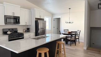 2153 Abbey Rd, New London, WI 54961