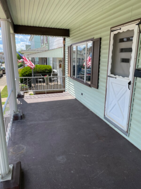 522 Chestnut St unit 1, Latrobe, PA 15650 - photo 2