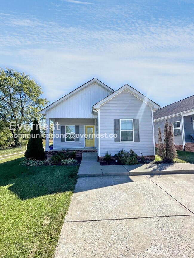 3610 Us-31w, White House, TN 37188