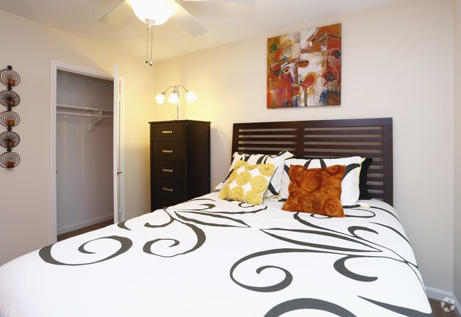 3BR, 2.5BA - 1500sf Cypress- Bedroom