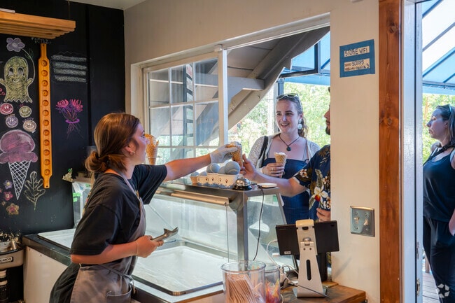 Little Truckee Ice Creamery is a Donner Lake sensation in the warm summer weather.