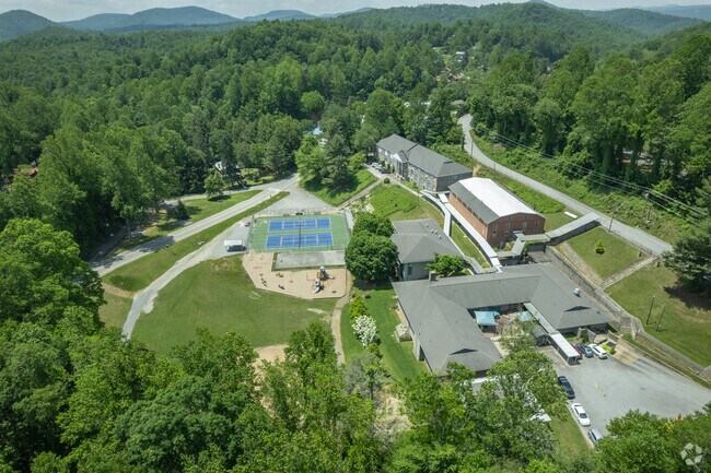 Saluda Elementary School is a premier school in the area.