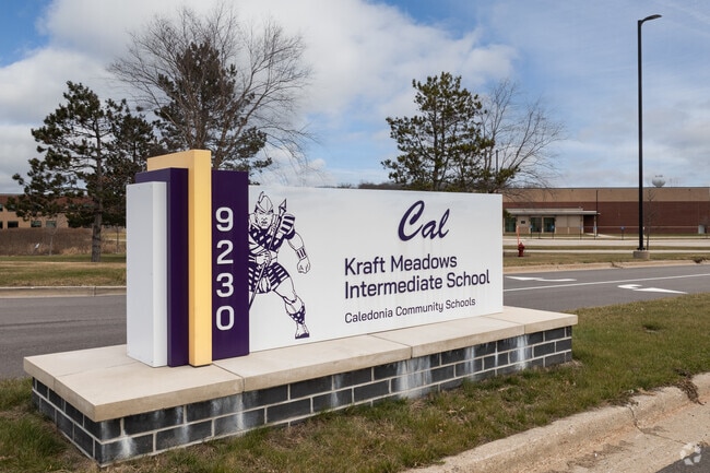 Kraft Meadows Intermediate School, Sign.