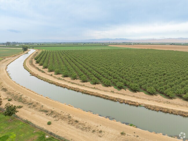 Life in Gustine centers around agriculture, reflecting the heart of Mercer County.