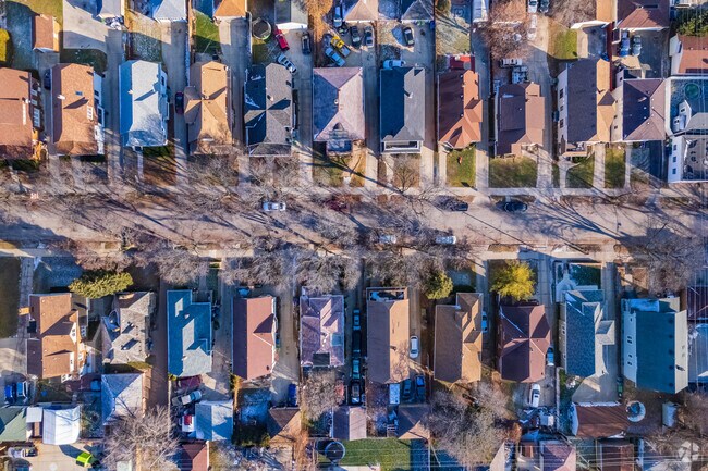 Burnham Park has a variety of homes along its gridded streets.