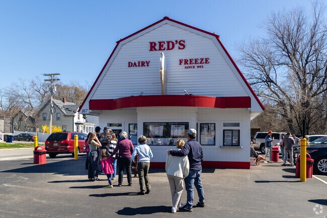 Folks line up at the popular Red's Dairy Freeze in Knightville.