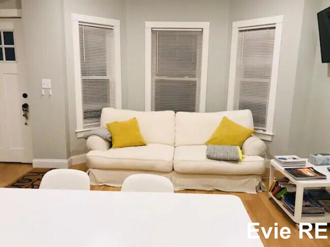 42 Hano St unit 4, Allston, MA 02134 - photo 5