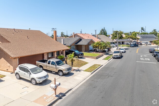 Fremont North has wide sidewalks perfect for enjoying a walk with friends and family.