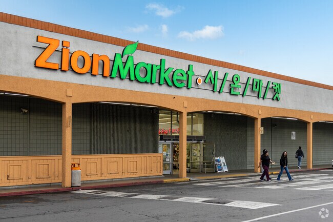 Kearny Mesa is home to many international markets such as Zion Market.