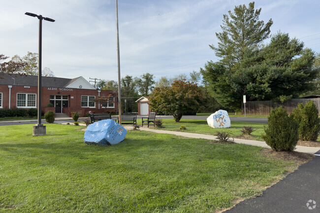 Aldie Elementary School has decorative rocks on campus.