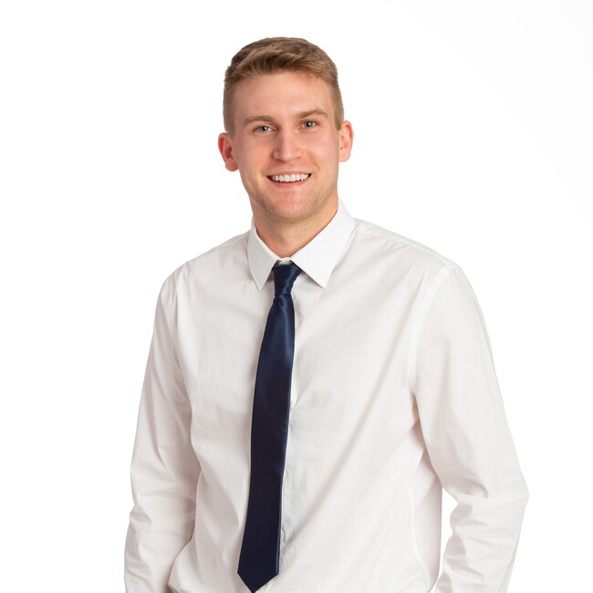 Agent Photo