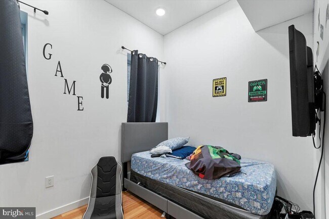 721 N 40th St unit 2, Philadelphia, PA 19104 - photo 5