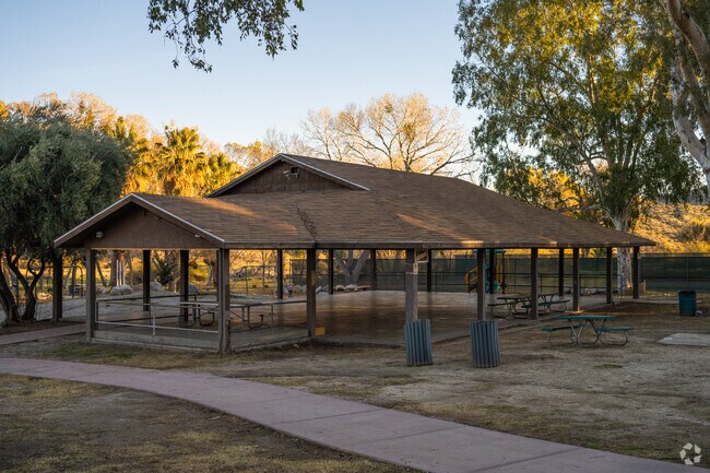 Covington Park features a shaded picnic pavilion for gatherings and outdoor meals.
