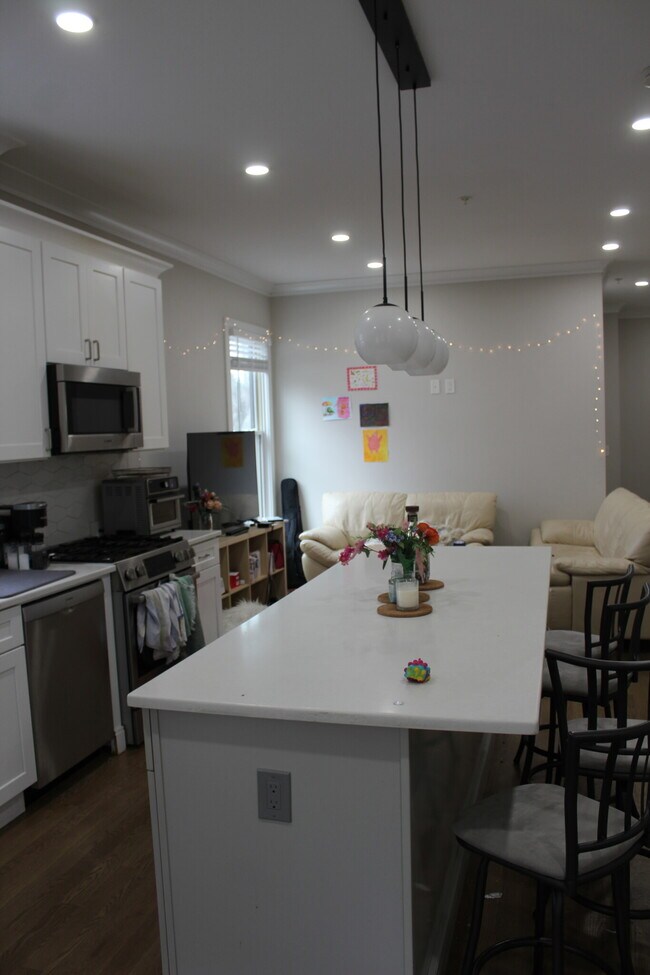 153 Foster St, Brighton, MA 02135 - photo 5
