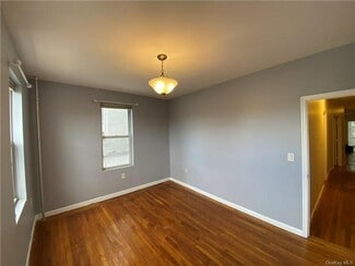 125 W 227th St, Bronx, NY 10463