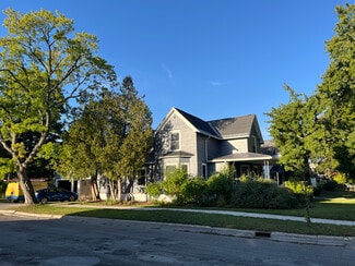 403 W Eleventh St Unit B, Traverse City, MI 49684