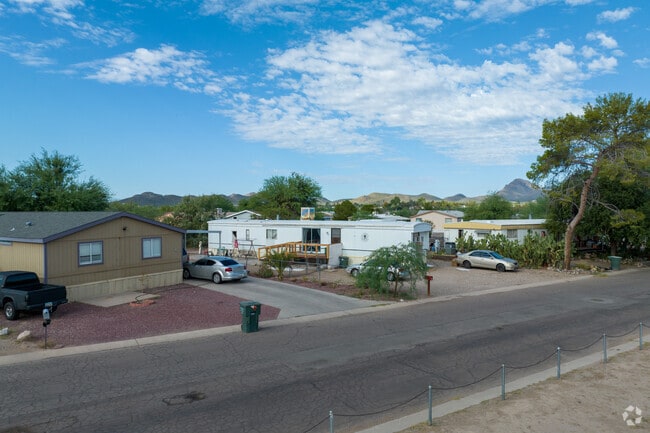 The Verde Plaza mobile home park is at the center of Santa Cruz Southwest.