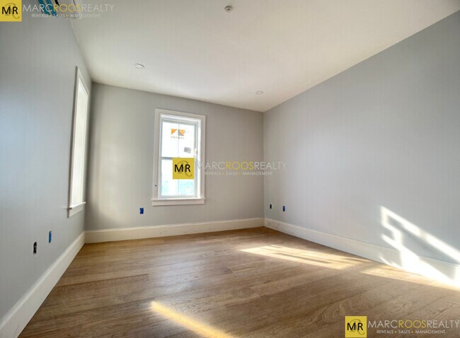 340 Market St, Brighton, MA 02135 - photo 5